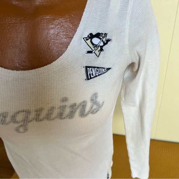 Pittsburgh Penguins Hockey thermal top Touch Alyssa Milano adorable top XL - Picture 2 of 9